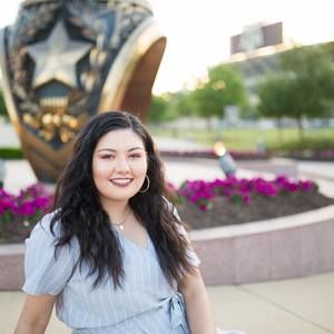 Meet your Posher, Julia